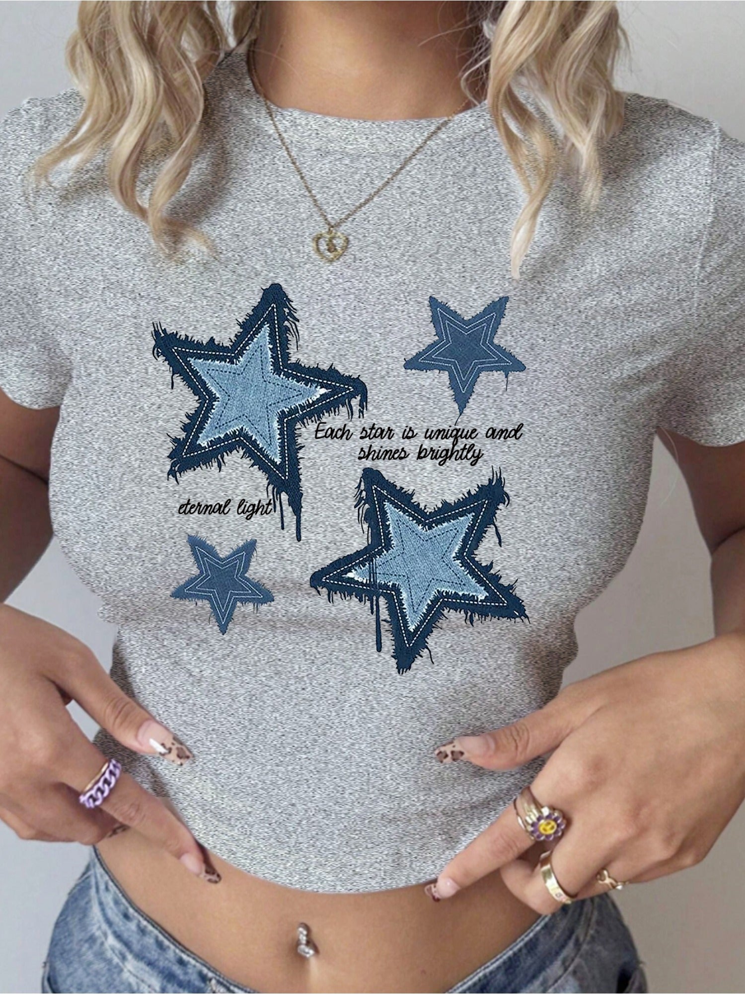 Stylish Star Pattern Print T-shirt - Unique Creative Design, Relaxed Fit, Short Sleeve, Classic Crew Neck - Perfect for Summer Wardrobe, Ideal for Outdoor Activities Tee For Adult, Women, Teen, Teenager, Adolescent,Youth.